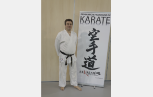 Aurélien 3ème dan Karaté shotokan
DAF ( Diplôme d'Animateur Fédéral Fédération Française de Karaté).
Cours Karaté Kids et Karaté adultes débutants